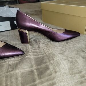 DKNY Elie pump